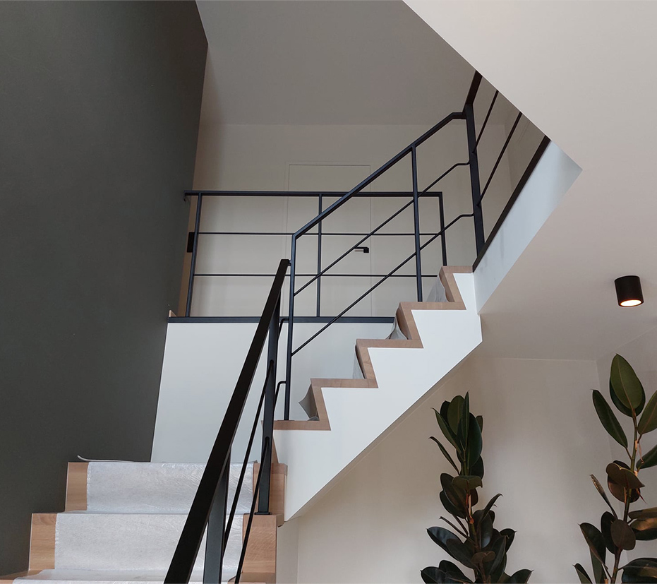 Trapleuning staal gelakt